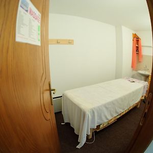 Ekononiczny pokój z łóżkiem king-size